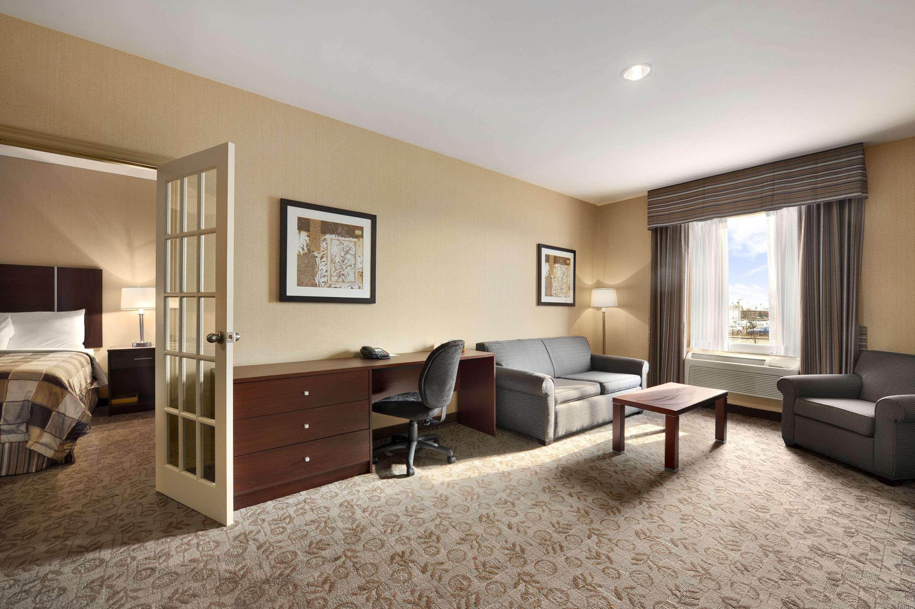 Days Inn By Wyndham Brampton Eksteriør billede