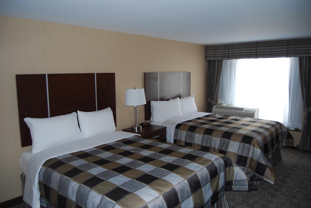 Days Inn By Wyndham Brampton Eksteriør billede